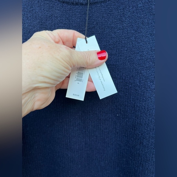 Banana Republic Quiet Luxury 100% Cashmere Crew Neck Pullover Sweater Navy NWT - Picture 5 of 7